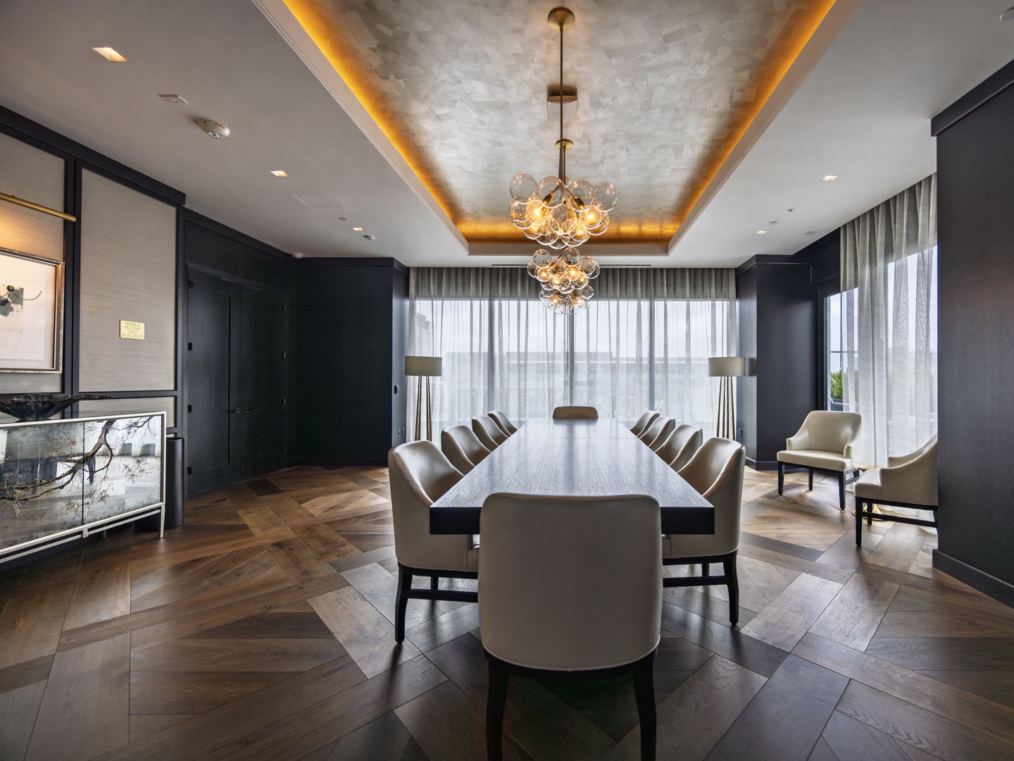Private dining room in the residents’ club at 706 Mission